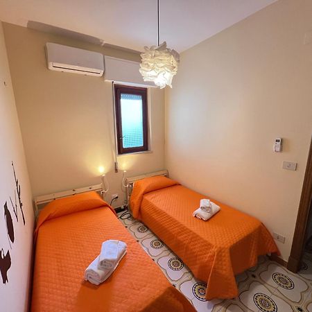 Villa Banksy Addaura Mondello Palermo Buitenkant foto